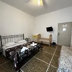 Gare 2 Bed and Breakfast *