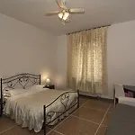 Gare 2 Bed & Breakfast *