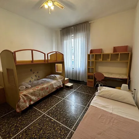 Gare 2 Frühstückspension Pisa