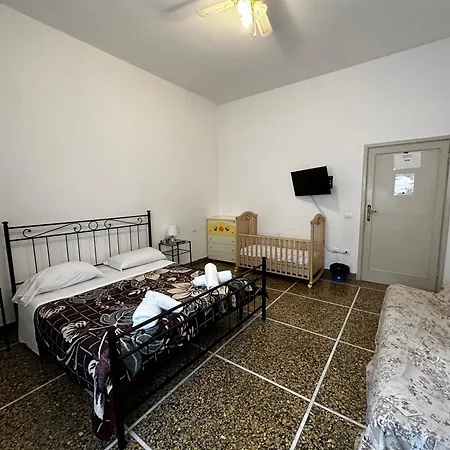 Gare 2 Bed & Breakfast *