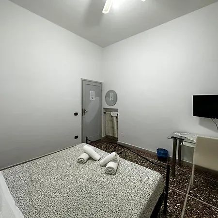 Gare 2 Frühstückspension Pisa