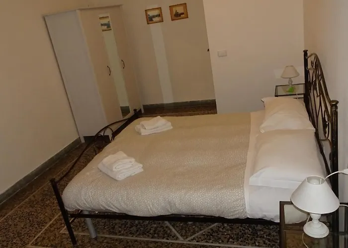 Gare 2 Bed & Breakfast *